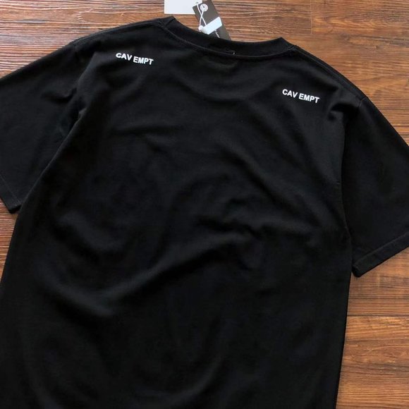 Cavermpt Black Short Sleeve Multicolor Mansion Print T-Shirt - Picture 8 of 13